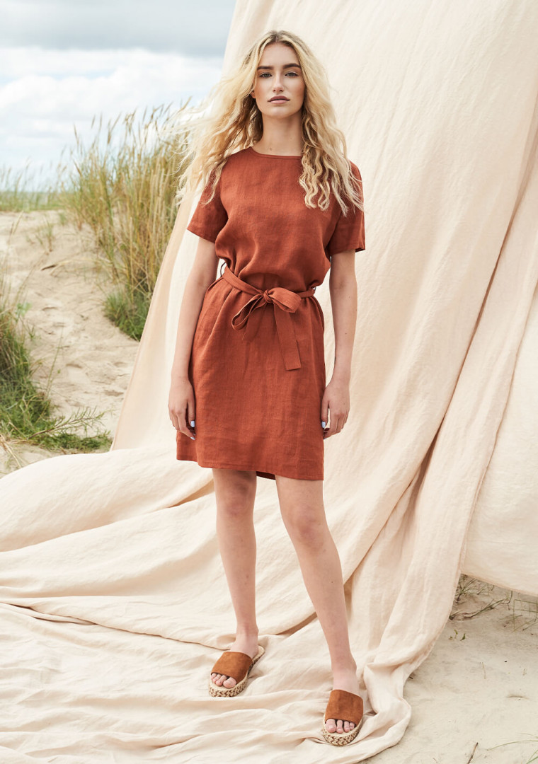 Linen dress with belt Nora