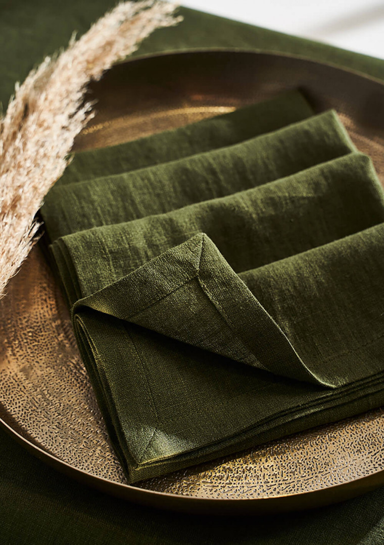 Linen napkins in forest green