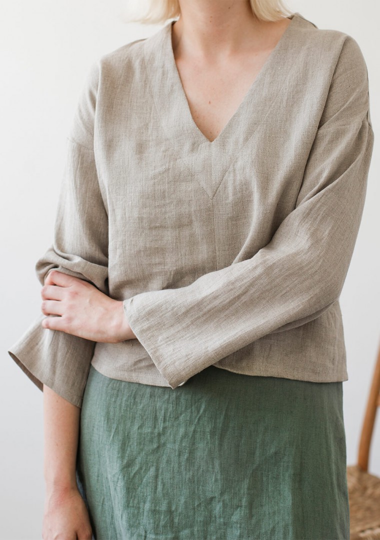 Linen V neck top Pandora with long sleeves